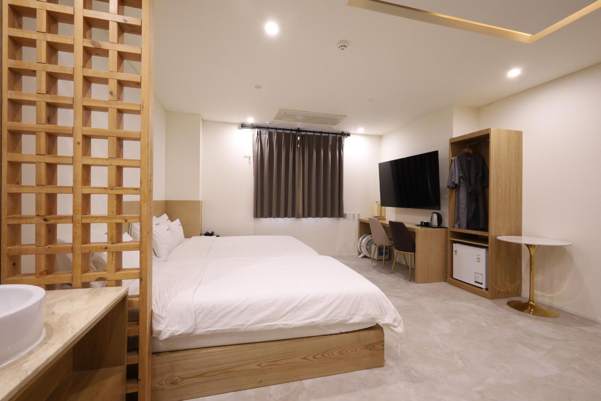 Trt Hotel Busan Exterior photo