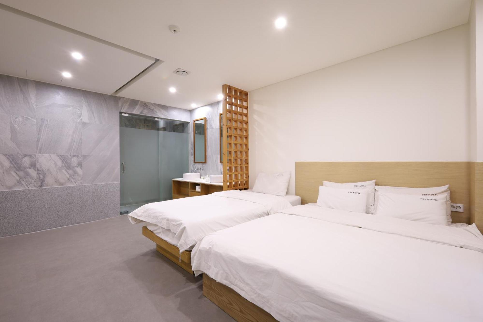 Trt Hotel Busan Exterior photo