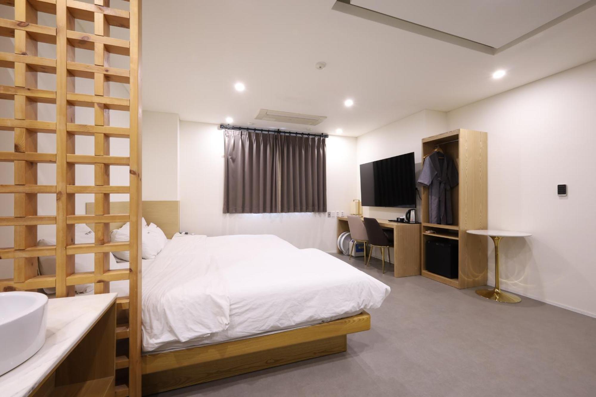 Trt Hotel Busan Exterior photo