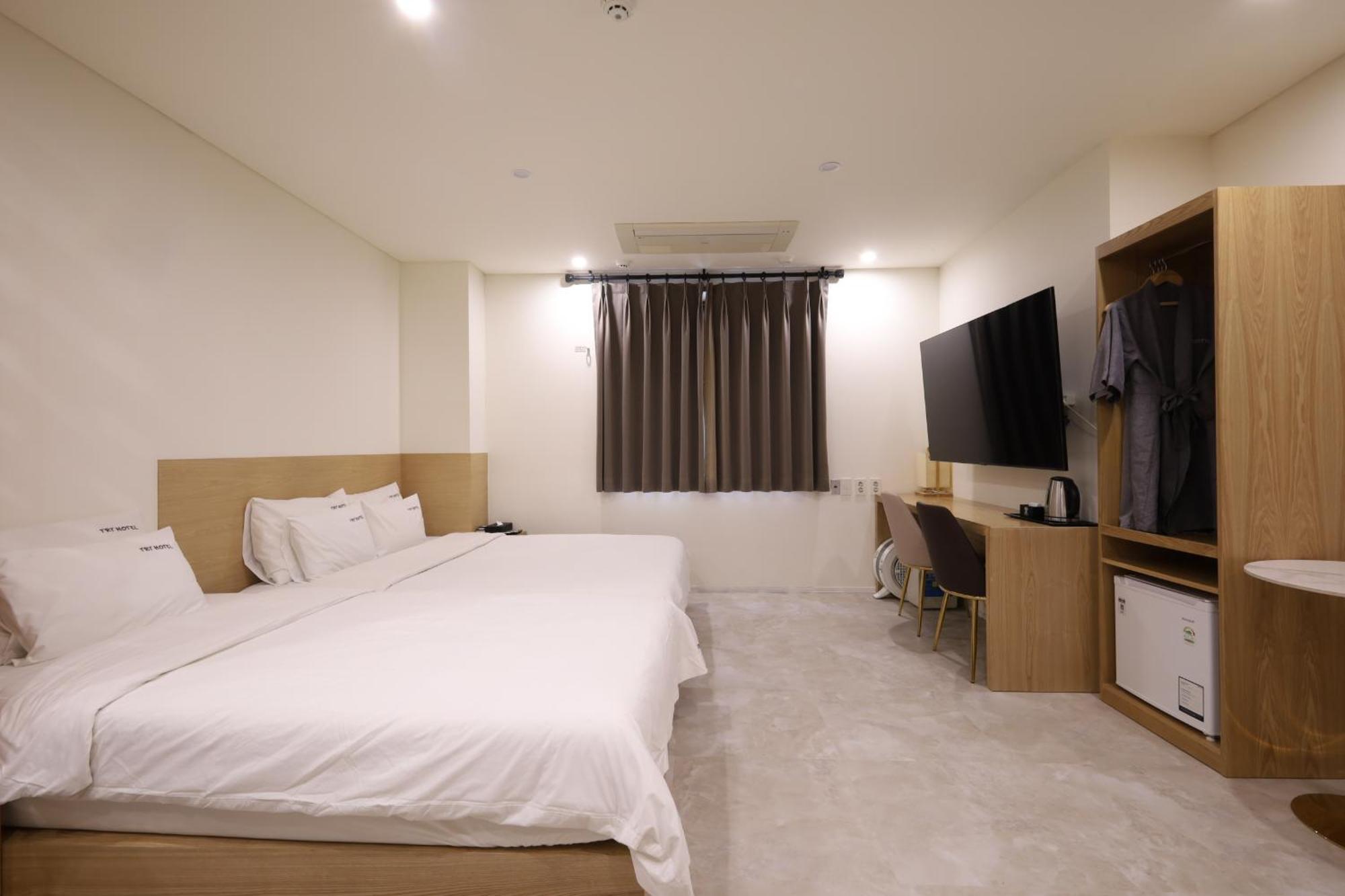Trt Hotel Busan Exterior photo