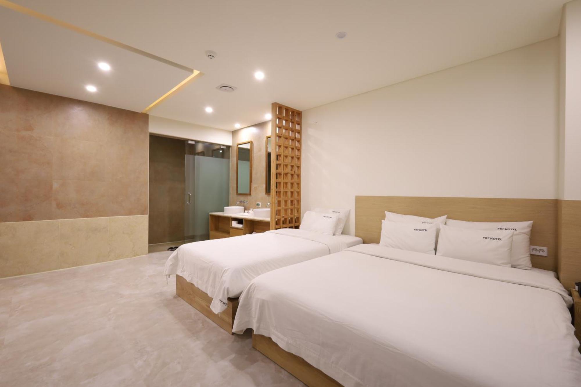 Trt Hotel Busan Exterior photo