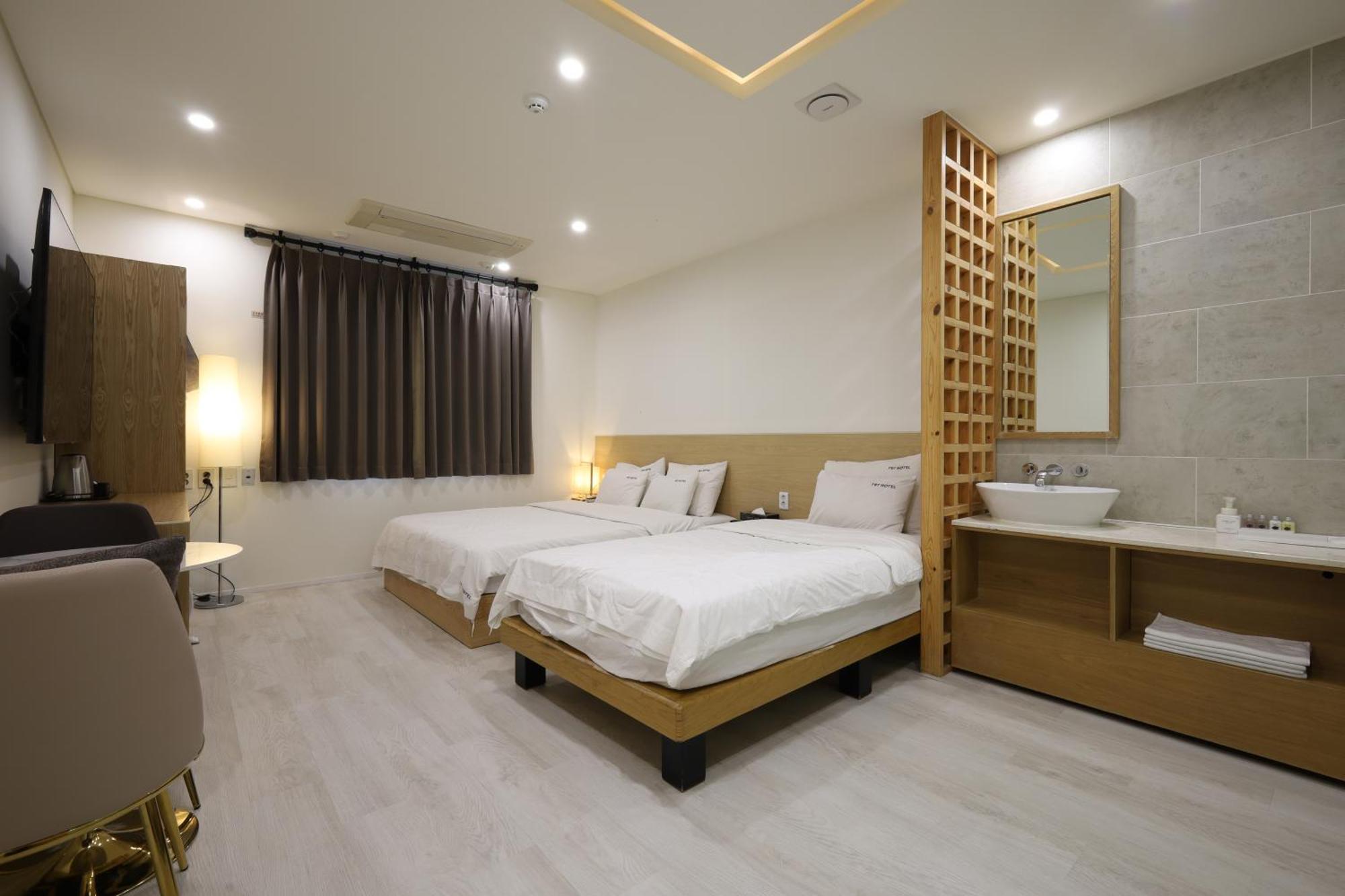 Trt Hotel Busan Exterior photo