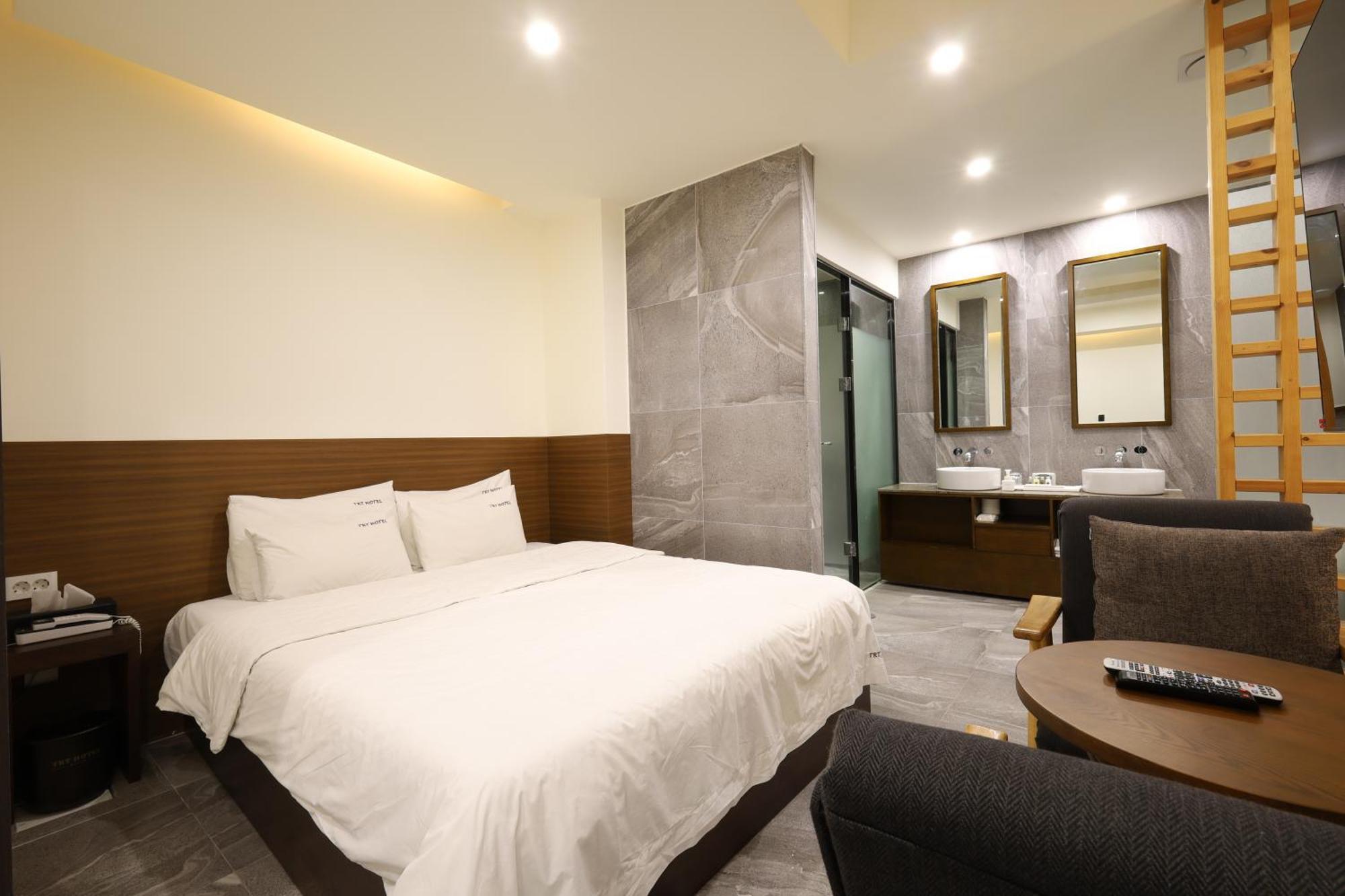 Trt Hotel Busan Exterior photo